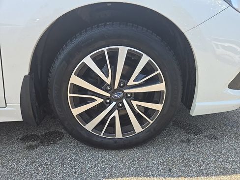 Used 2019 Subaru Legacy 2.5i Premium w/ Popular Package #2A AWD/4WD image 11