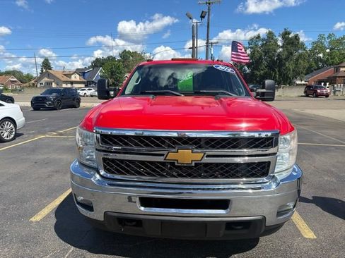 Used 2014 Chevrolet Silverado 2500 LT w/ Interior Plus Package AWD/4WD image 9