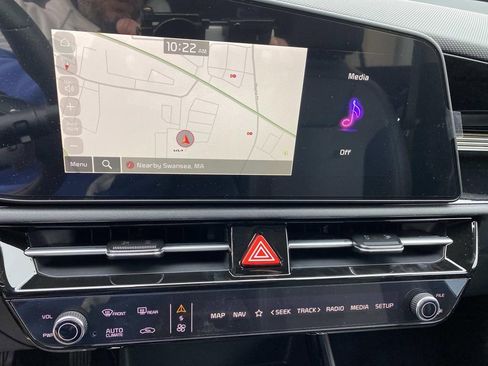 New 2025 Kia Niro EX w/ EX Cold Weather Package image 8