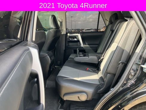 Used 2021 Toyota 4Runner SR5 Premium image 19