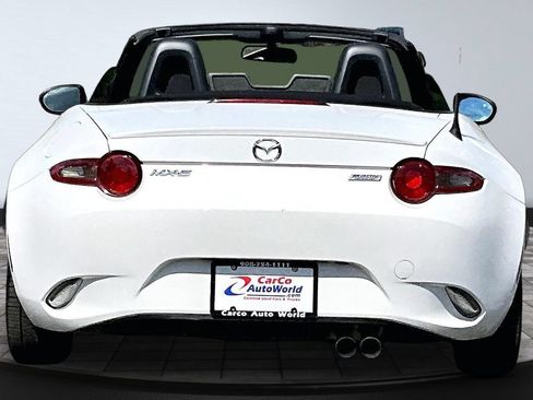 Used 2016 MAZDA MX-5 Miata Sport RWD image 6
