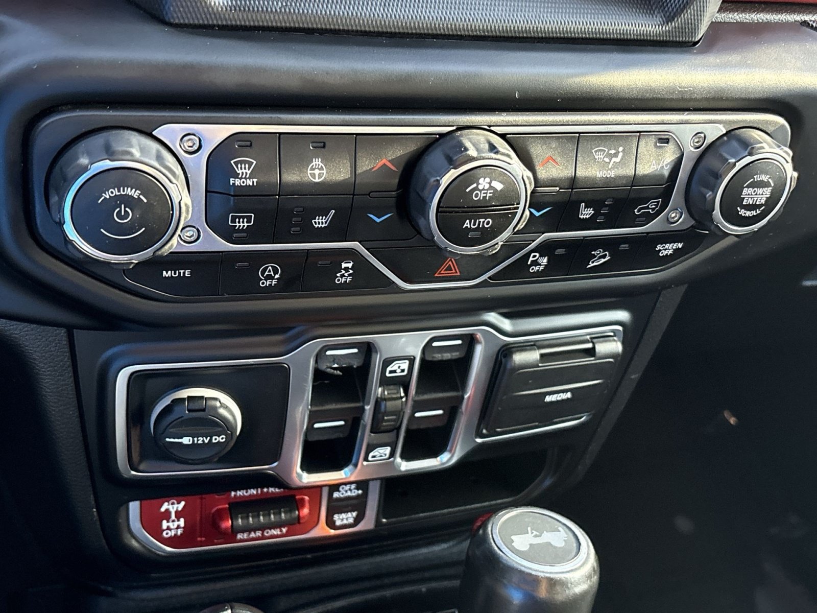 Used 2021 Jeep Wrangler Unlimited Rubicon AWD/4WD image 21