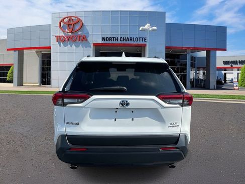 Used 2022 Toyota RAV4 XLE w/ XLE Grade Weather Package AWD/4WD image 6