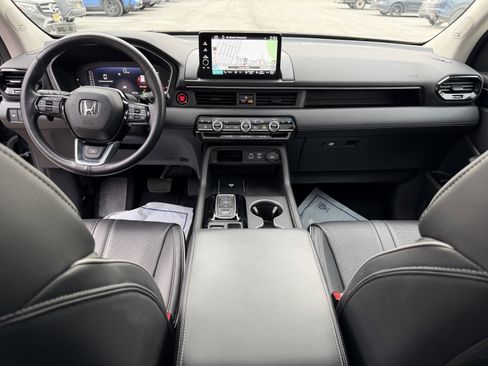 Used 2023 Honda Pilot Elite image 16