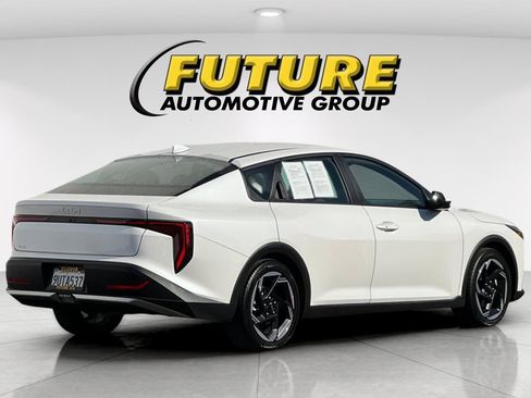 Used 2025 Kia K4 EX image 4