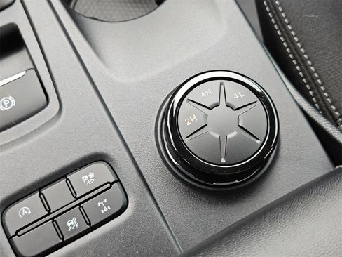 New 2025 Ford Ranger XLT w/ Equipment Group 301A High image 15