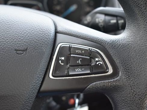 Used 2017 Ford Focus SE FWD image 22
