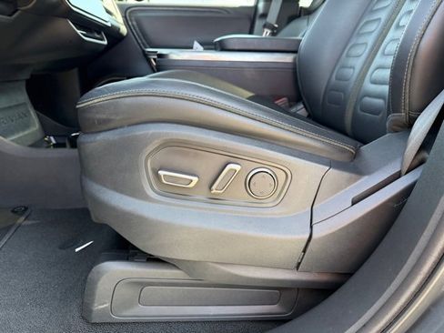 Used 2023 Rivian R1S Adventure image 9