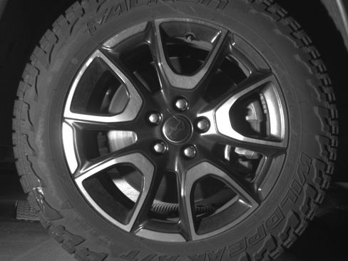 Used 2025 Jeep Compass Trailhawk AWD/4WD image 13