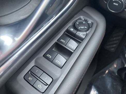 Used 2024 Chevrolet Suburban RST image 17