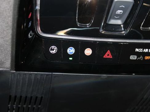 Certified 2026 Cadillac Vistiq Platinum w/ LPO, Floor Liner Package AWD/4WD image 45