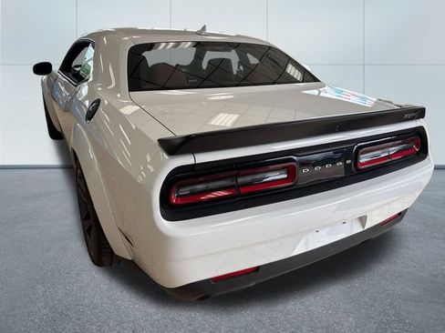 Used 2018 Dodge Challenger SRT Hellcat RWD image 2