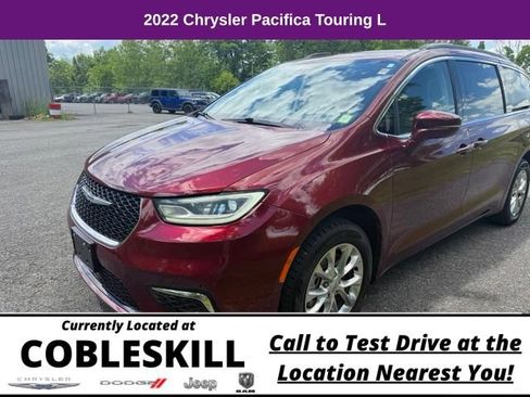 Used 2022 Chrysler Pacifica Touring-L AWD/4WD image 9