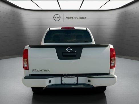Used 2018 Nissan Frontier S RWD image 5