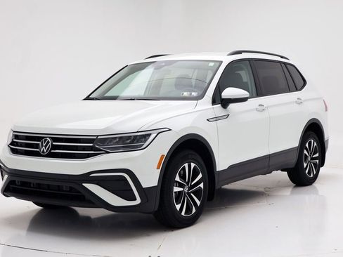 Used 2024 Volkswagen Tiguan S image 4