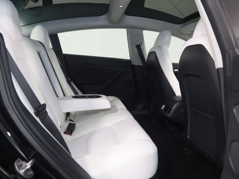 Used 2022 Tesla Model 3 Performance image 15