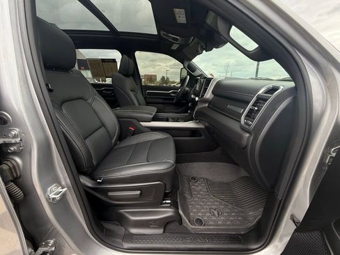 Used 2025 RAM 1500 Big Horn AWD/4WD image 32