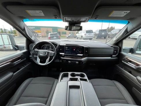 Used 2024 GMC Sierra 3500 SLE w/ SLE Convenience Package image 31