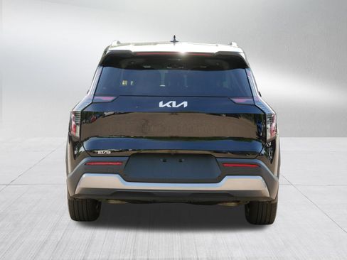Used 2024 Kia EV9 Wind AWD/4WD image 6