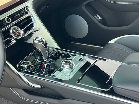 Used 2023 Bentley Flying Spur W12 AWD/4WD image 33
