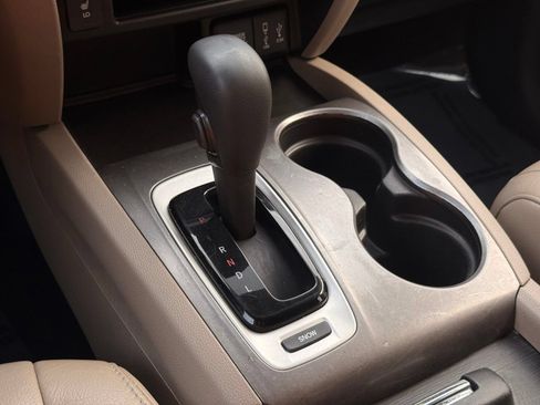 Used 2017 Honda Pilot EX-L image 35