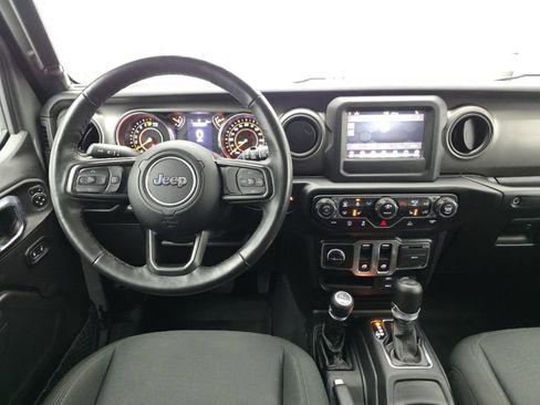 Used 2022 Jeep Wrangler Sport AWD/4WD image 16