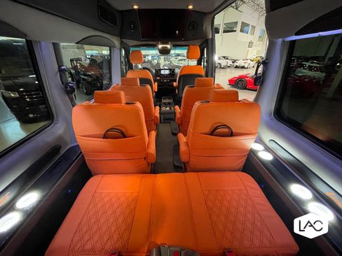 Used 2022 Mercedes-Benz Sprinter 2500 image 10