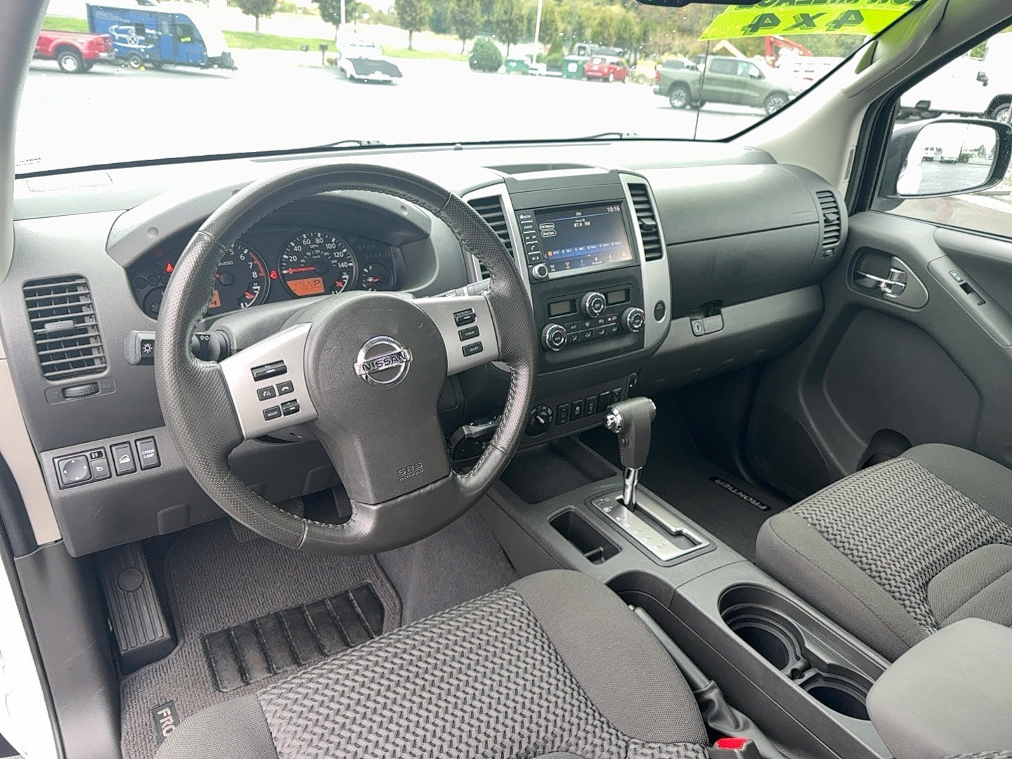 Used 2019 Nissan Frontier SV w/ Value Truck Package AWD/4WD image 16