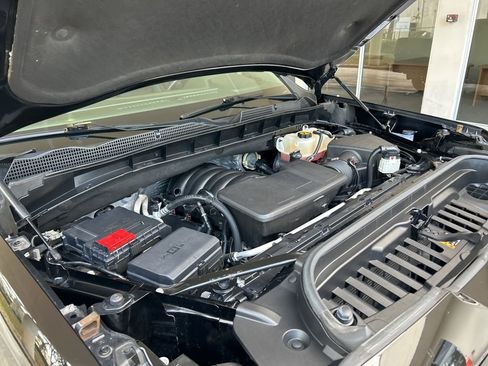 Used 2023 GMC Sierra 1500 Elevation w/ LPO, Elevation Black Package image 11