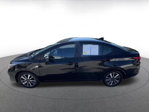 Used 2025 Nissan Versa SV FWD image 9