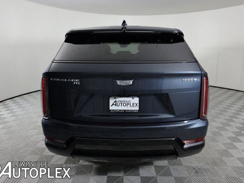 Used 2025 Cadillac Escalade IQ Sport 2 image 6