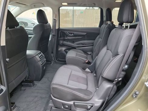 Used 2024 Subaru Ascent Premium w/ Convenience Package image 8