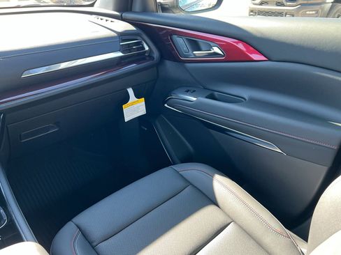 New 2026 Chevrolet Traverse Z71 image 11