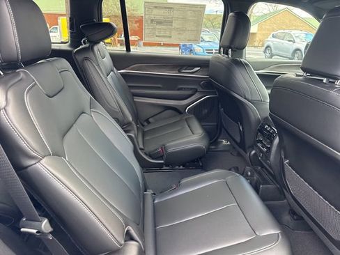 New 2026 Jeep Grand Cherokee L Limited AWD/4WD image 11