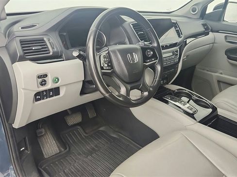 Used 2020 Honda Pilot Touring image 14