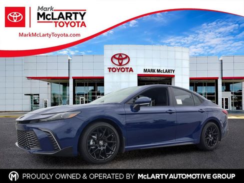 New 2026 Toyota Camry SE FWD image 1