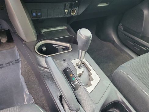 Used 2018 Toyota RAV4 XLE image 21