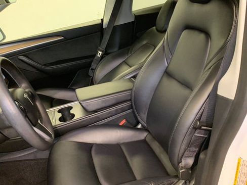 Used 2023 Tesla Model Y Performance AWD/4WD image 19