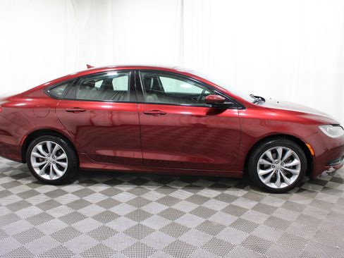 Used 2017 Chrysler 200 Limited Platinum FWD image 23