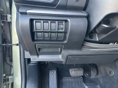 Used 2019 Subaru Forester Premium w/ All-Weather Package image 4