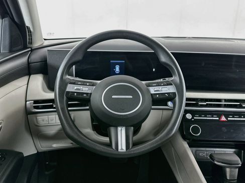 Used 2025 Hyundai Tucson SEL FWD image 18