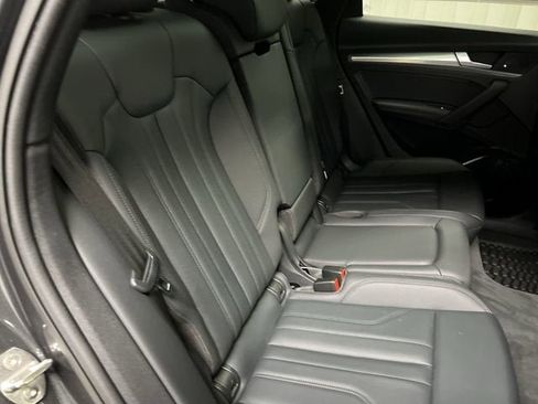 Used 2020 Audi Q5 2.0T Titanium Premium Plus w/ Premium Plus Package AWD/4WD image 28