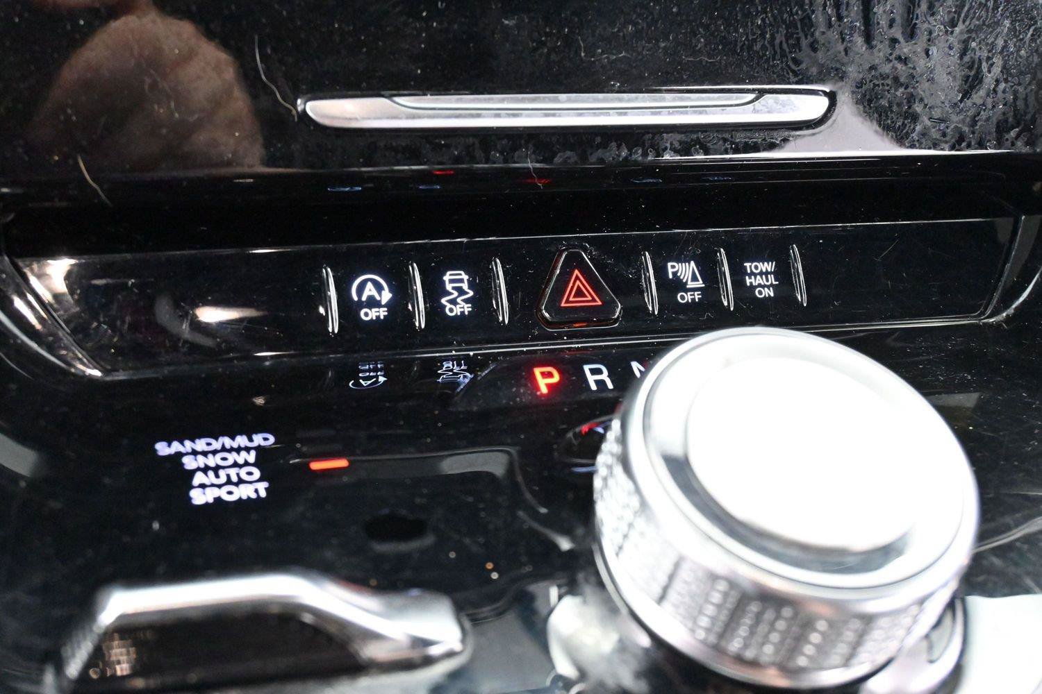 Used 2024 Jeep Wagoneer 4WD image 28