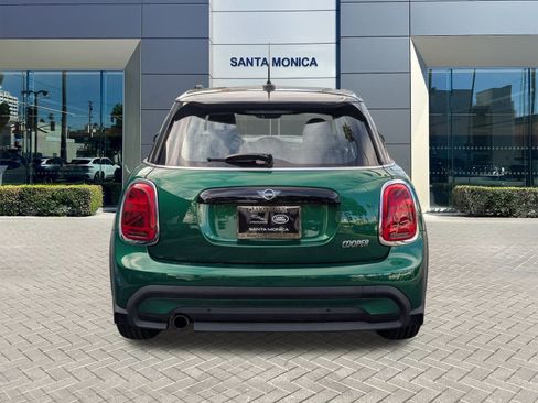 Used 2023 MINI Cooper 4-Door Hardtop image 7