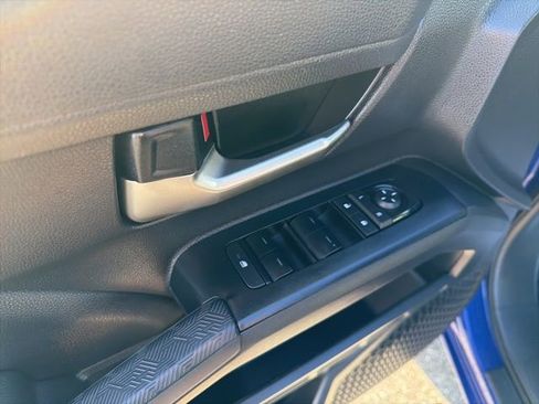 Used 2024 Toyota Tacoma TRD Sport image 12