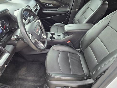 Used 2024 GMC Terrain SLT image 11