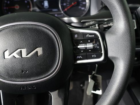 Used 2023 Kia Sorento LX FWD image 37