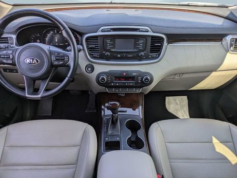 Used 2016 Kia Sorento EX w/ EX Premium Package FWD image 16