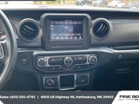 Used 2022 Jeep Wrangler Unlimited Sport image 22