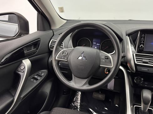 Used 2019 Mitsubishi Eclipse Cross ES image 23
